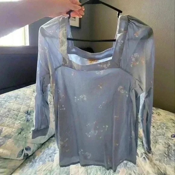 ANA flowered blouse - Picture 1 of 2